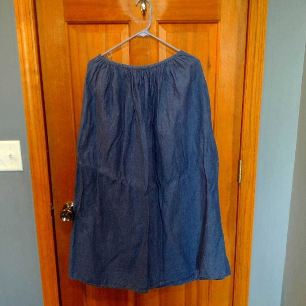 Eddie Bauer 100% linen blue skirt size 2